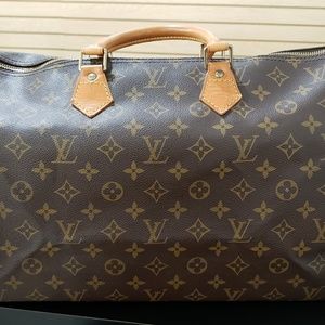 Louis Vuitton Speedy 40 with organizer set inside